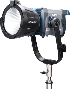 Nanlite Evoke 150C pełnokolorowa lampa punktowa LED z walizką