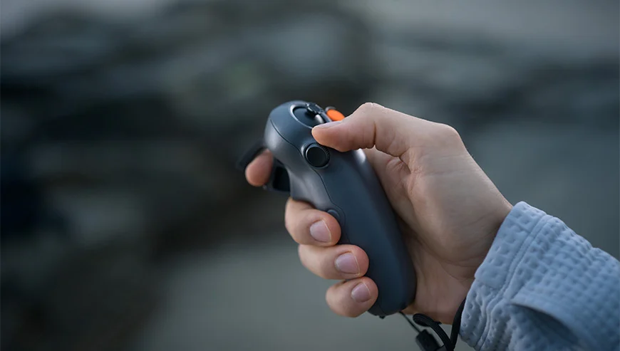 DJI Dron Avata 2 Fly Smart Combo (trzy baterie)