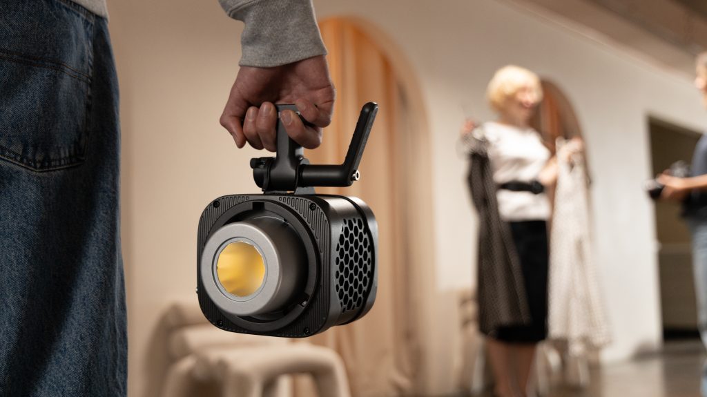 Amaran Lampa LED Halo 200x