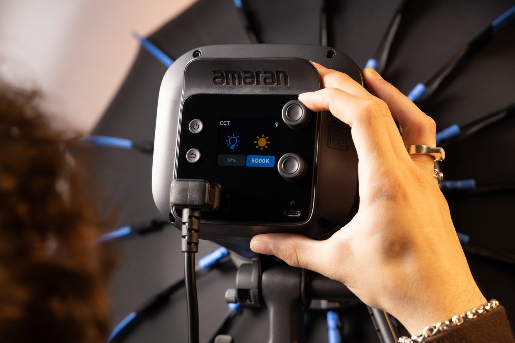 Amaran Lampa LED Halo 600x