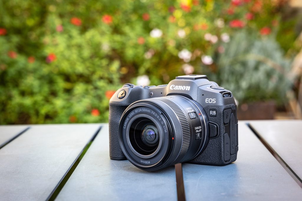 Aparat cyfrowy Canon EOS R8
