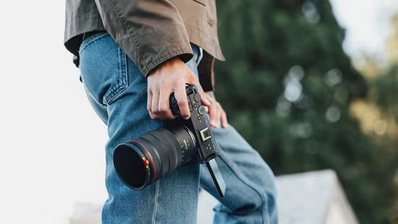 Aparat cyfrowy Canon EOS R6 V body
