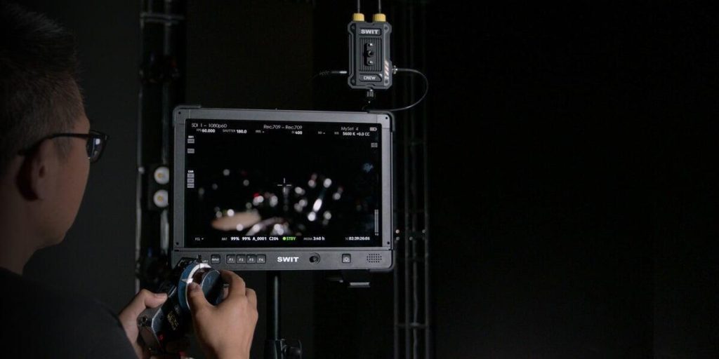 CREW MAX | 10000feet(3000m) 3rd Gen. professional Wireless FHD Video Transmission with Tx NP-F plate