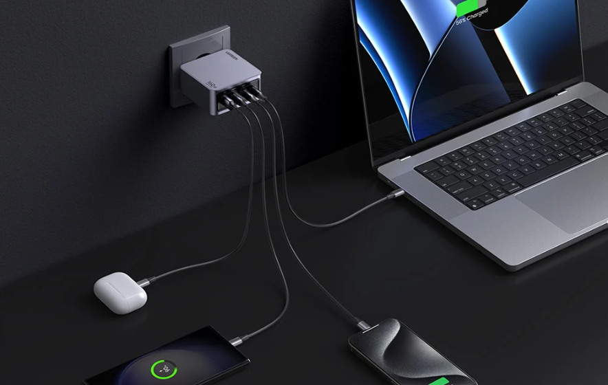 UGREEN Ładowarka sieciowa UGREEN Nexode Pro 160W (szara)