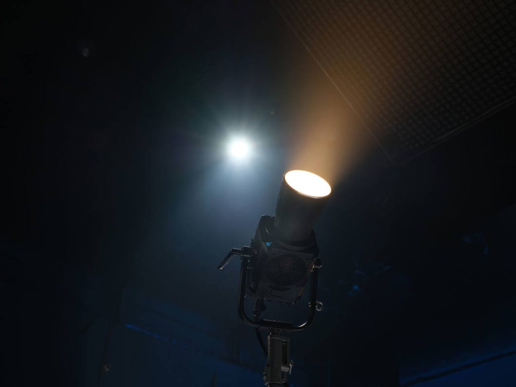 Nanlux Evoke 1200B Spot Light with Trolly Case