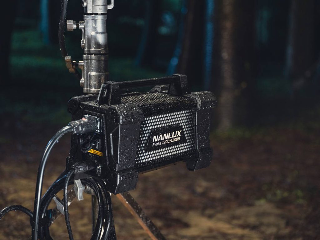 Nanlux Evoke 1200B Spot Light with Trolly Case